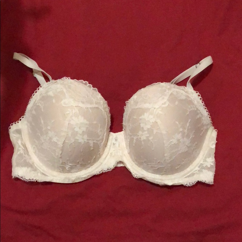 Pink Victoria’s Secret bra